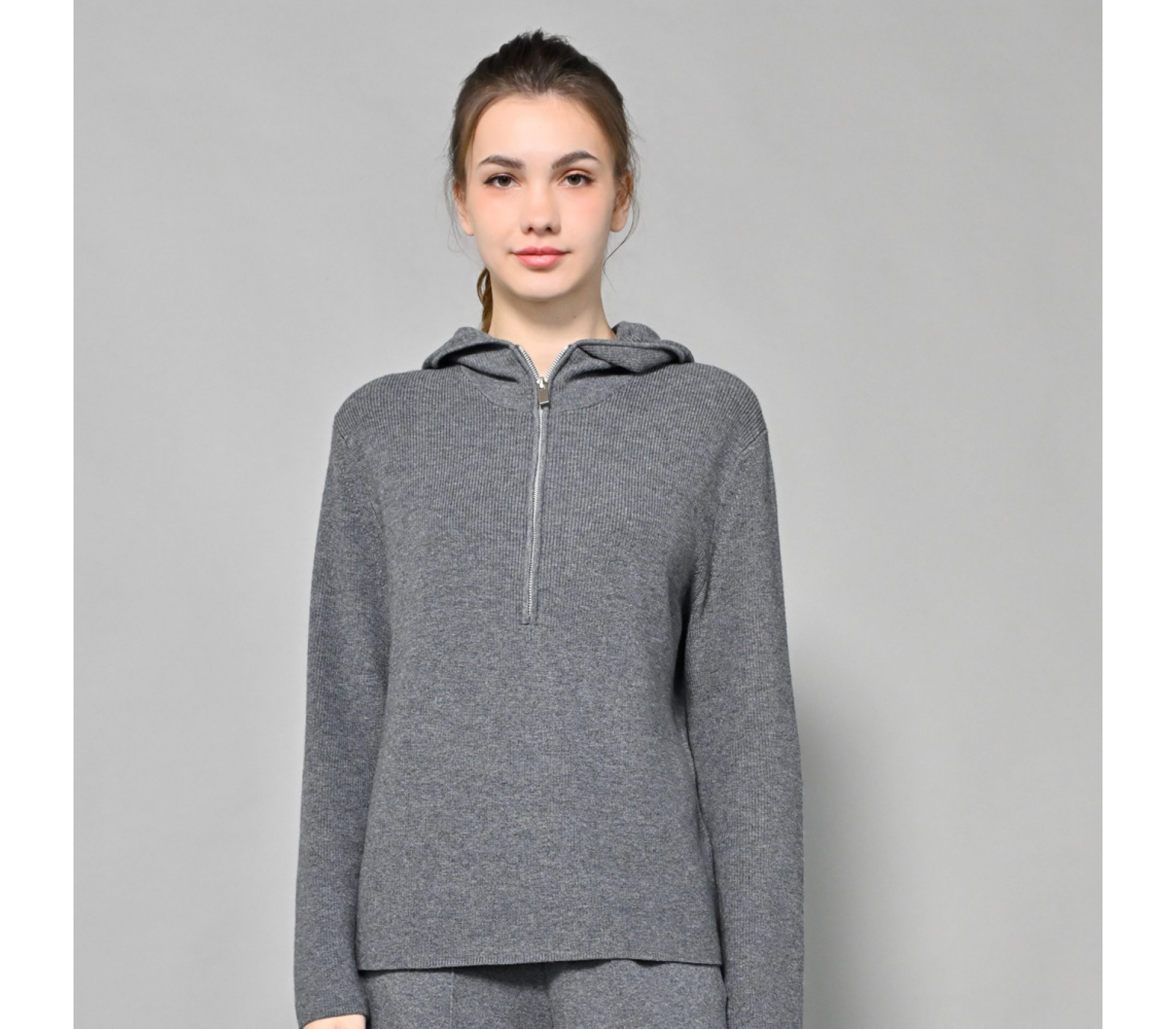 御絹坊拉鍊造型連帽羊絨針織上衣-22488(灰)