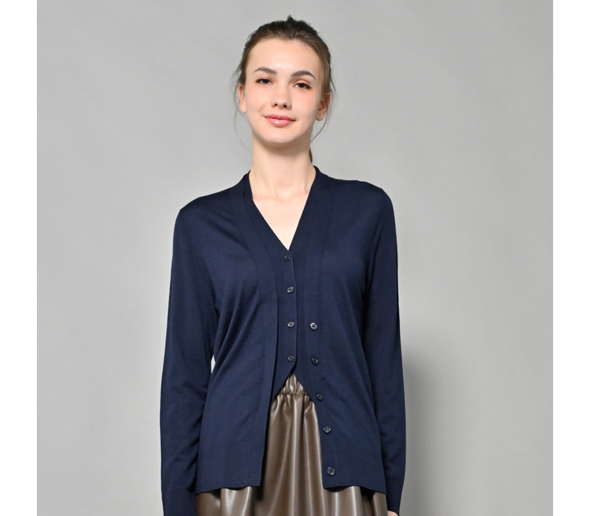 御絹坊經典法式剪裁100％綿羊毛針織外套-62469(藏青)