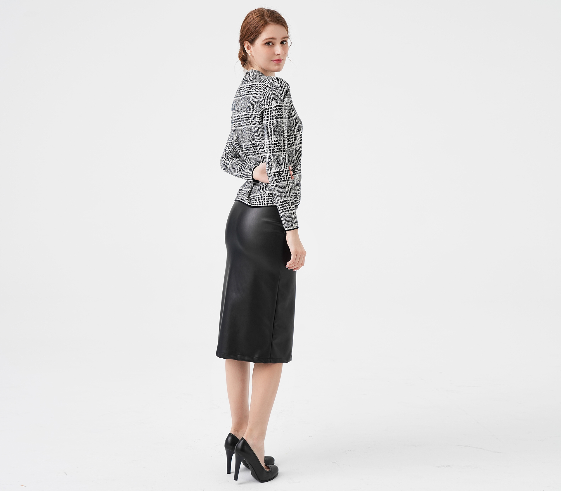 闕蘭絹金銀絲蠶絲毛衣 - 黑色 - 6674