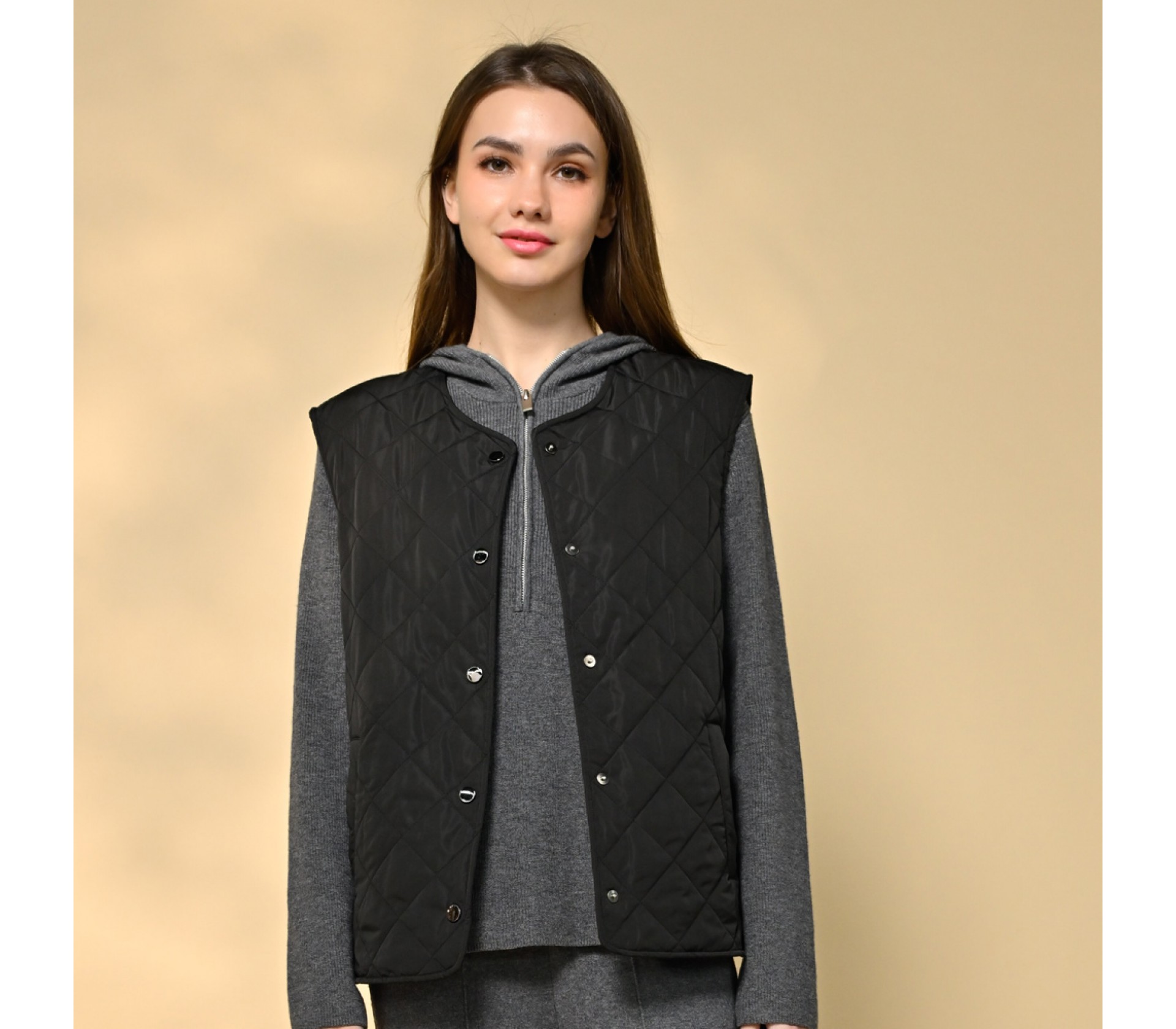 御絹坊經典百搭絎縫蠶絲背心-6747(黑)